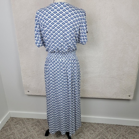 Boden Women's 8R Blue White Floral Smocked Waist Short Sleeve Coastal Midi Dre - Picture 3 of 10